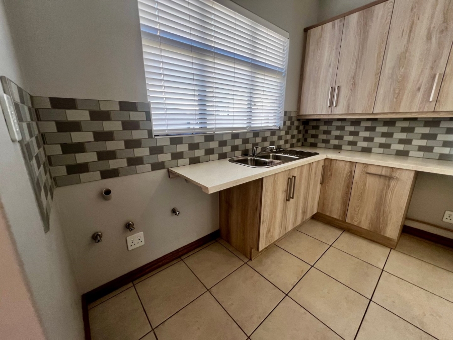 2 Bedroom Property for Sale in Xanadu North West